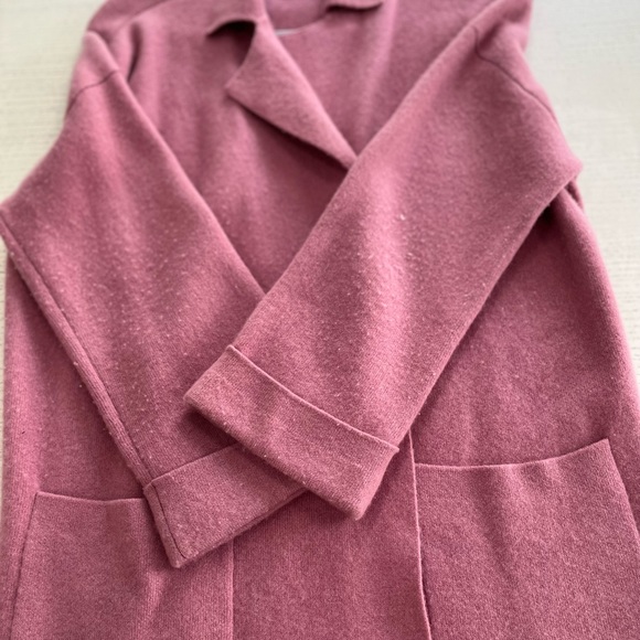 Saks Fifth Avenue 95% cashmere wrap. Gorgeous pink and lush. Super soft! - Picture 4 of 6